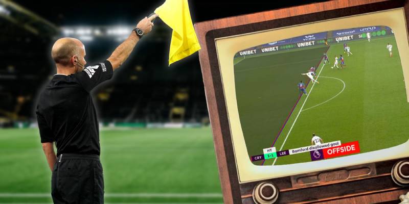 Viet Vi Trong Bong Da La Gi Hieu Ro Luat Viet Vi Theo FIFA